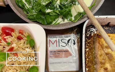 Marinierter Lachs mit mediterranen Reisnudeln und Spinat in Miso-Sahnesoße von Schwarzwald-MISO